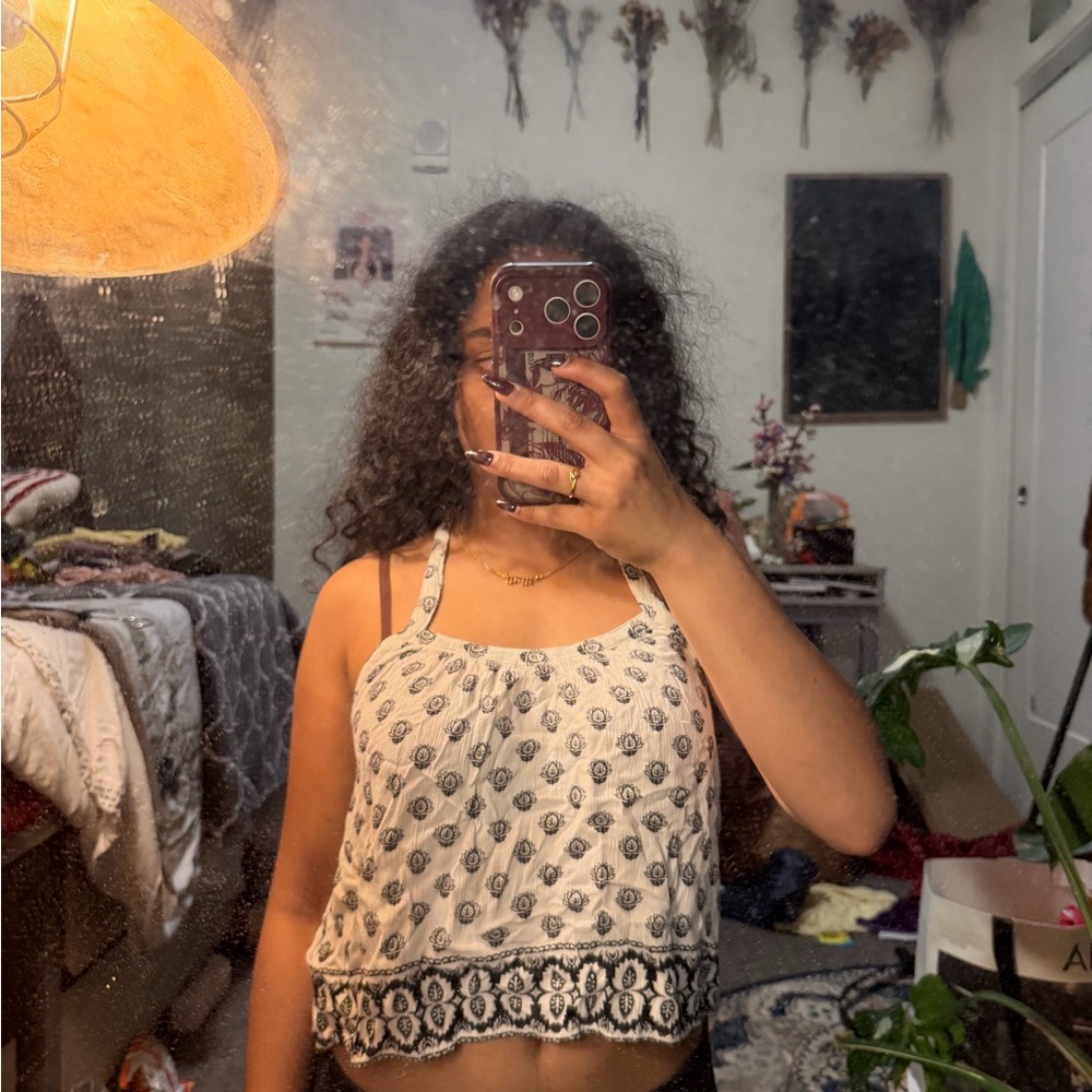 Forever 21 White and Navy Printed Cropped Cami